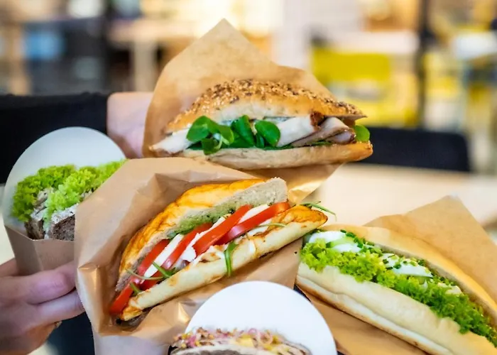 Gosciniec Promus מלון